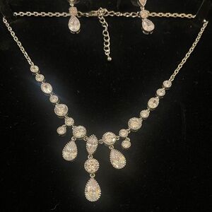 Elegant Silver Necklace and Earring Set